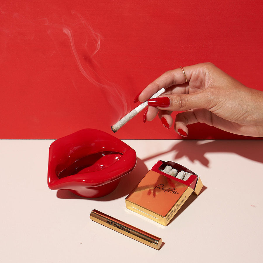 Lip Service Ashtray – Chic & Stylish CBD Accessory for Elegant Sessions